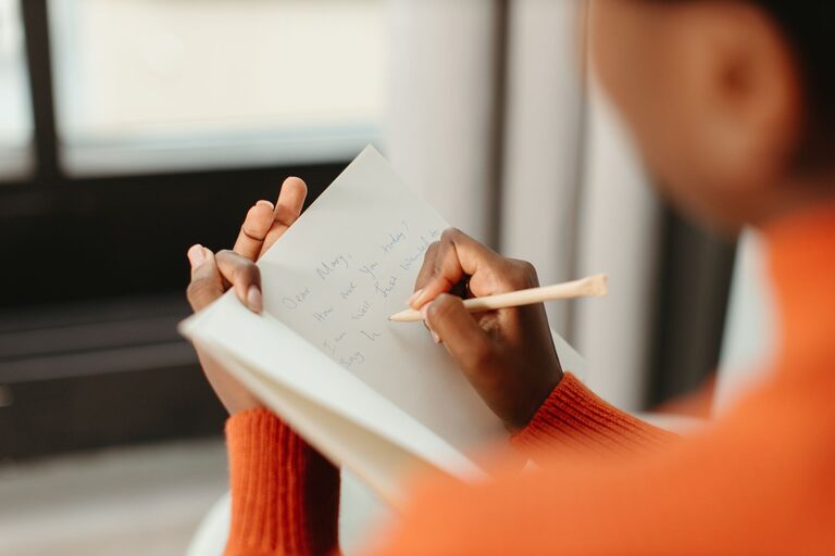How to Journal for Clarity and Focus: A Practical Guide